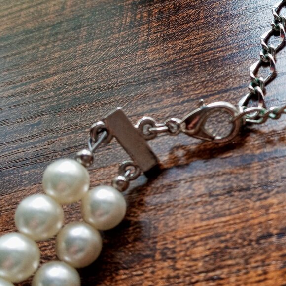 Beautiful & Elegant Double-strand Faux Pearl Necklace w/Rhinestone Spacers NWOT - Picture 11 of 11